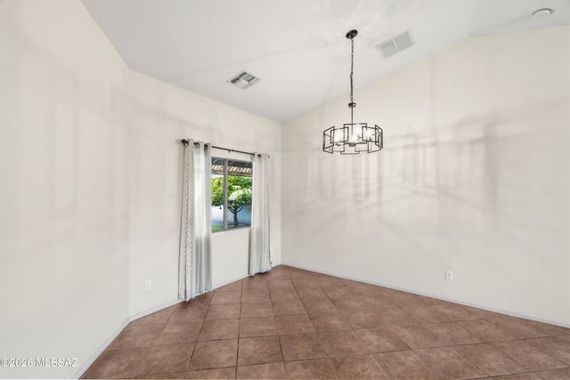 11032 N Divot Drive, Oro Valley, AZ 85737