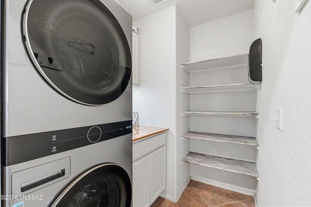 11032 N Divot Drive, Oro Valley, AZ 85737