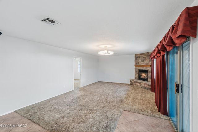 11032 N Divot Drive, Oro Valley, AZ 85737