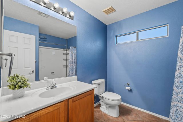 11032 N Divot Drive, Oro Valley, AZ 85737