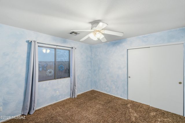 11032 N Divot Drive, Oro Valley, AZ 85737