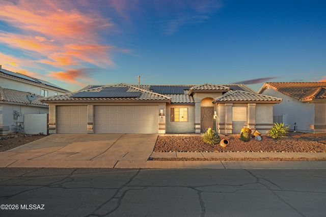 11032 N Divot Drive, Oro Valley, AZ 85737