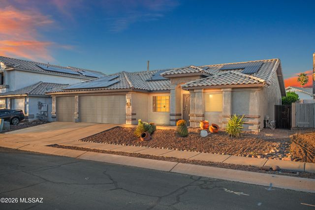 11032 N Divot Drive, Oro Valley, AZ 85737