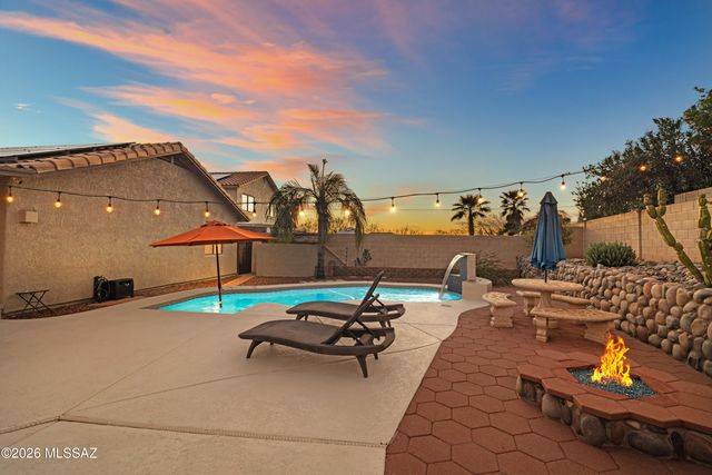 11032 N Divot Drive, Oro Valley, AZ 85737