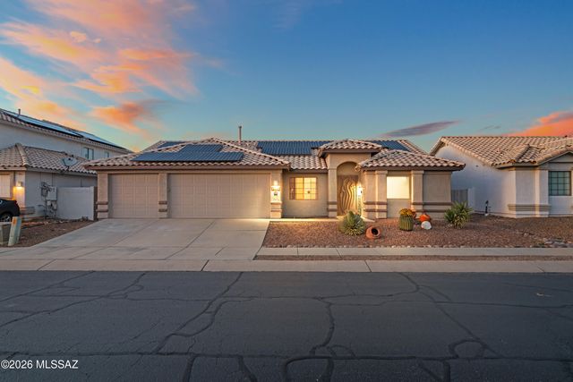 11032 N Divot Drive, Oro Valley, AZ 85737