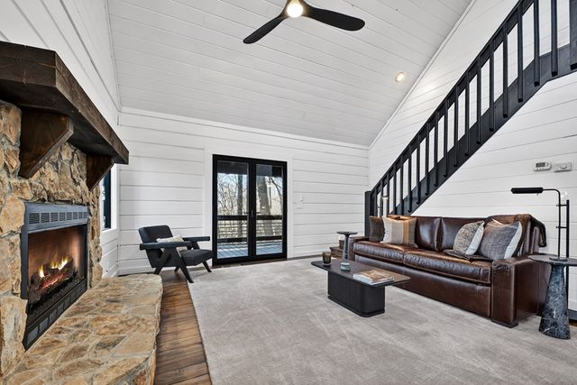 427 Green Ridge Road, Blue Ridge, GA 30513