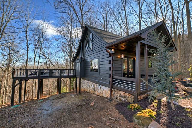 427 Green Ridge Road, Blue Ridge, GA 30513