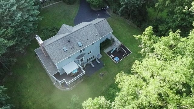 625 Lakeview Road, Orange, CT 06477