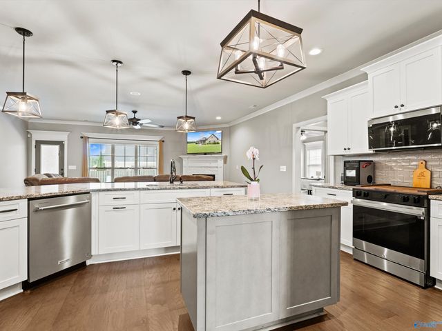 136 Stonycrossing Road, Meridianville, AL 35759