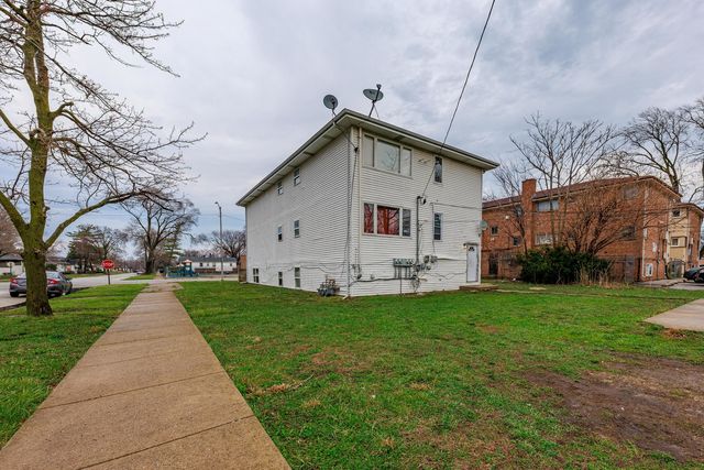 98 W 154th Street, Harvey, IL 60426