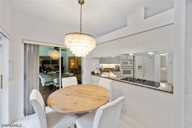 816 Turkey Oak LN, Naples, FL 34108