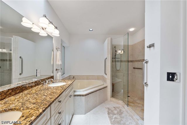 816 Turkey Oak LN, Naples, FL 34108
