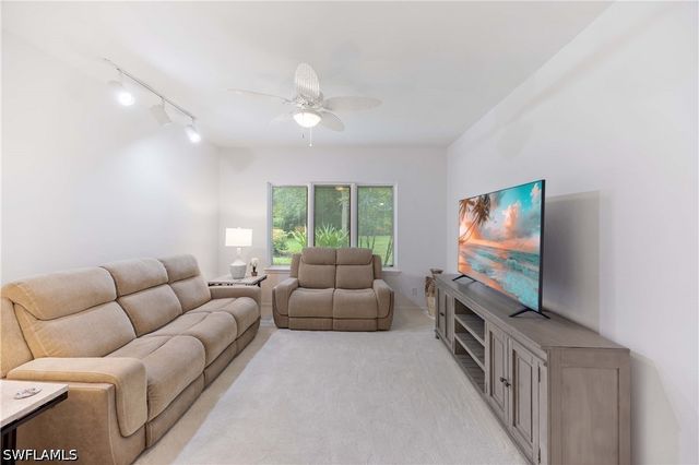 816 Turkey Oak LN, Naples, FL 34108