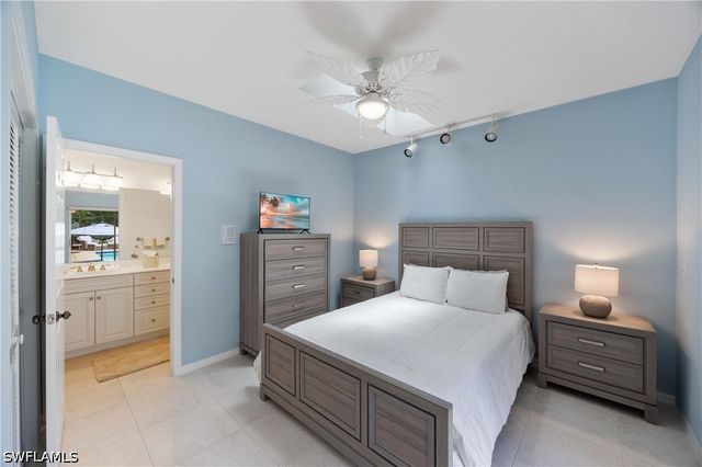 816 Turkey Oak LN, Naples, FL 34108
