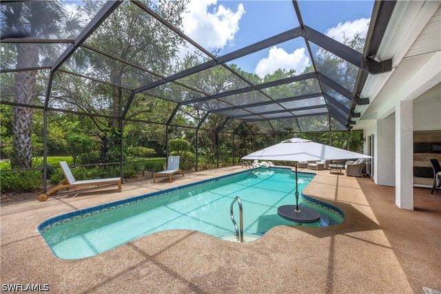 816 Turkey Oak LN, Naples, FL 34108
