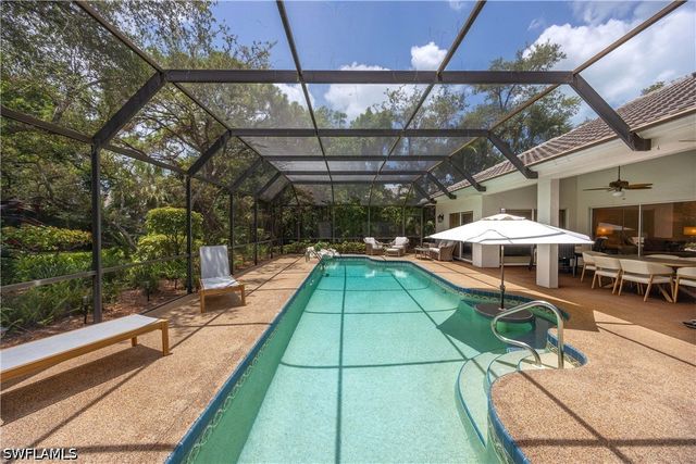 816 Turkey Oak LN, Naples, FL 34108