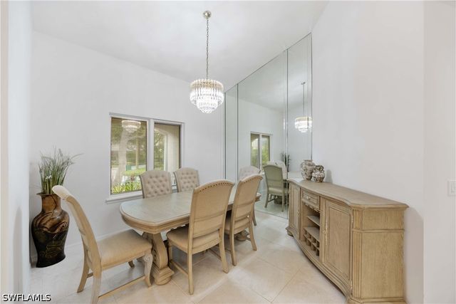 816 Turkey Oak LN, Naples, FL 34108