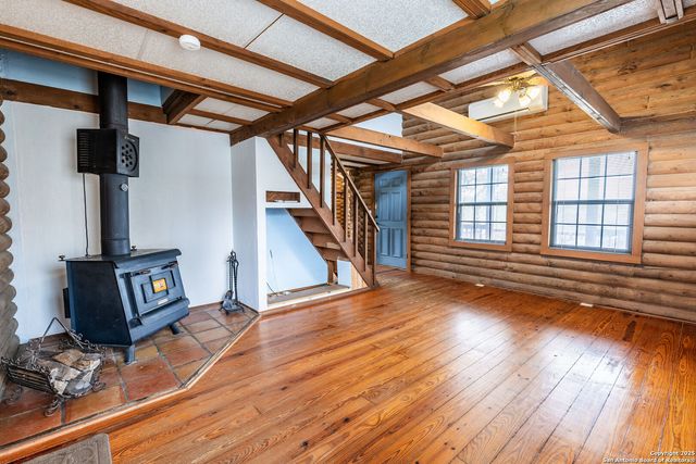 133 Country Oak Dr, La Vernia, TX 78121