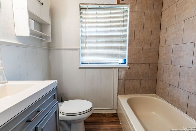 133 Country Oak Dr, La Vernia, TX 78121