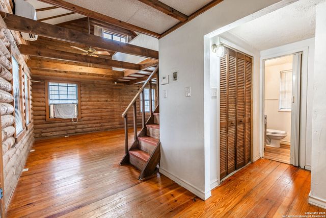 133 Country Oak Dr, La Vernia, TX 78121