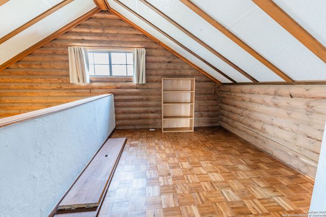 133 Country Oak Dr, La Vernia, TX 78121