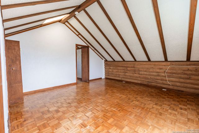 133 Country Oak Dr, La Vernia, TX 78121