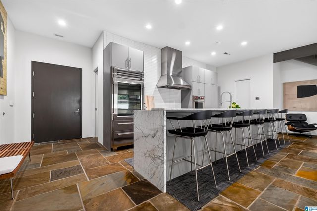 2211 20TH AVENUE S, Birmingham, AL 35223