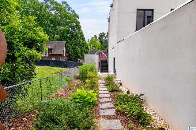 2211 20TH AVENUE S, Birmingham, AL 35223