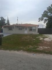 124 Apache ST, Lehigh Acres, FL 33936