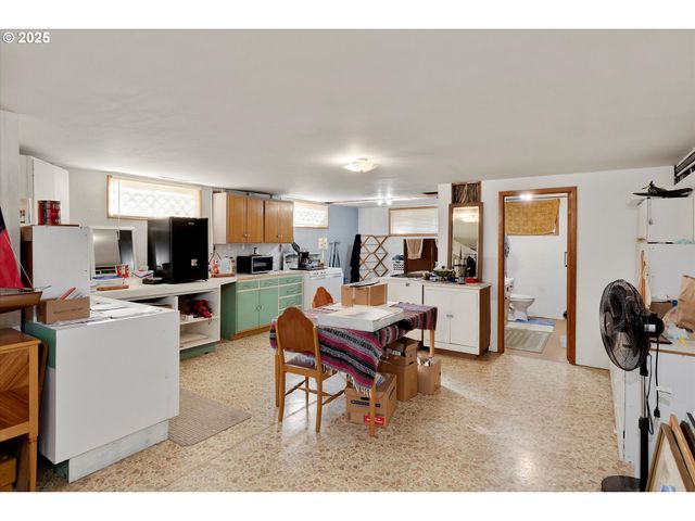 31339 Ne CORRAL CREEK Rd, Newberg, OR 97132