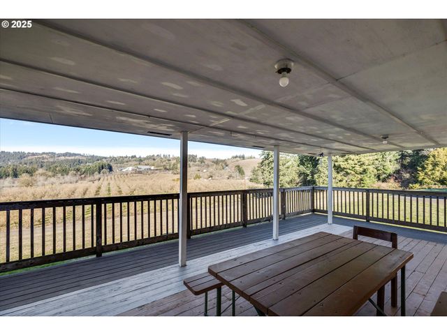 31339 Ne CORRAL CREEK Rd, Newberg, OR 97132