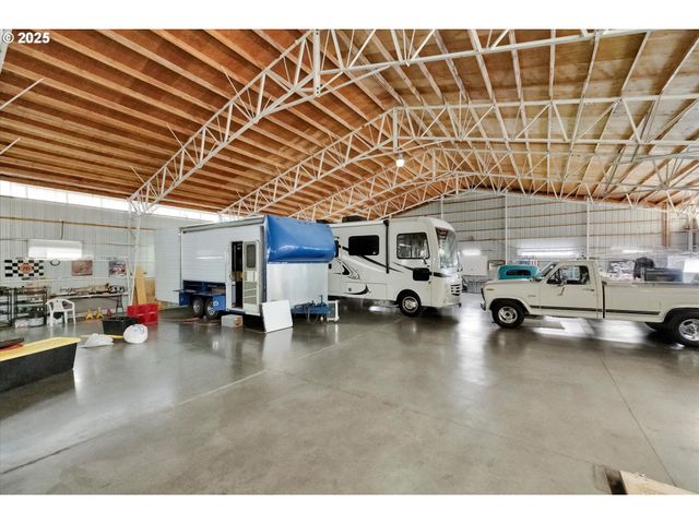31339 Ne CORRAL CREEK Rd, Newberg, OR 97132