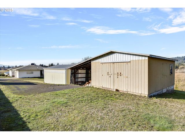 31339 Ne CORRAL CREEK Rd, Newberg, OR 97132