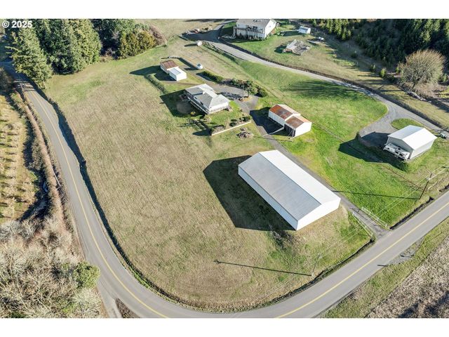 31339 Ne CORRAL CREEK Rd, Newberg, OR 97132