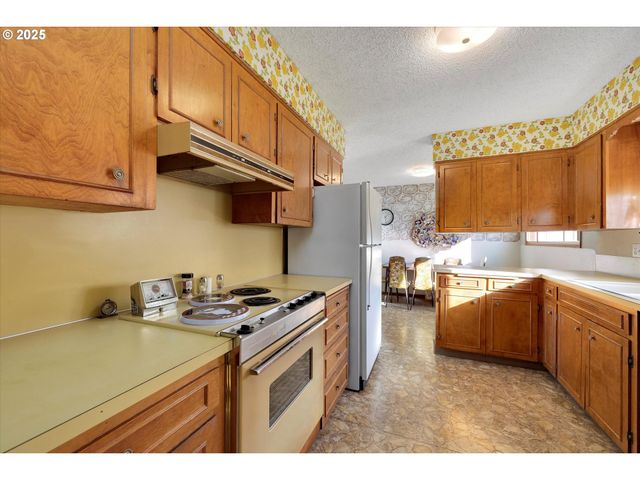 31339 Ne CORRAL CREEK Rd, Newberg, OR 97132