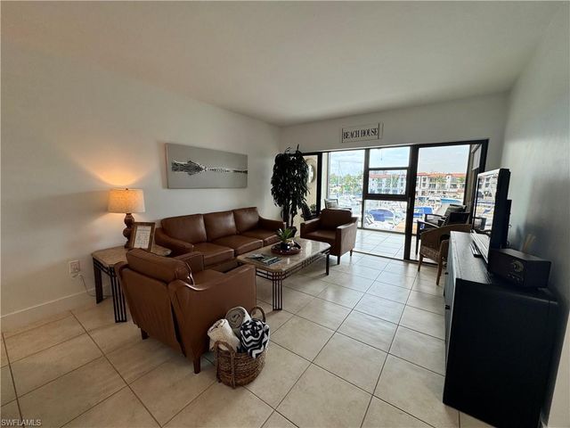 801 River Point DR 206A, Naples, FL 34102