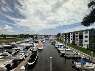 801 River Point DR 206A, Naples, FL 34102