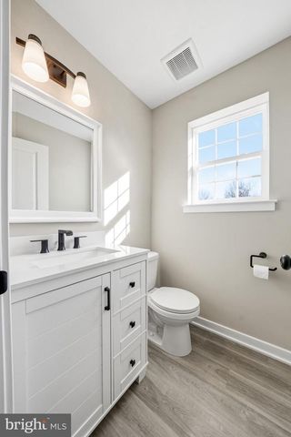 515 CROZIER AVE, National Park, NJ 08063