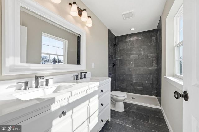 515 CROZIER AVE, National Park, NJ 08063