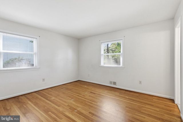 360 PARK ST NE, Vienna, VA 22180