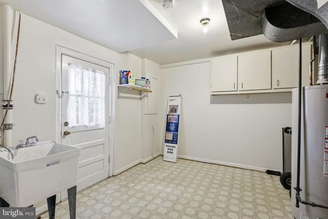 360 PARK ST NE, Vienna, VA 22180