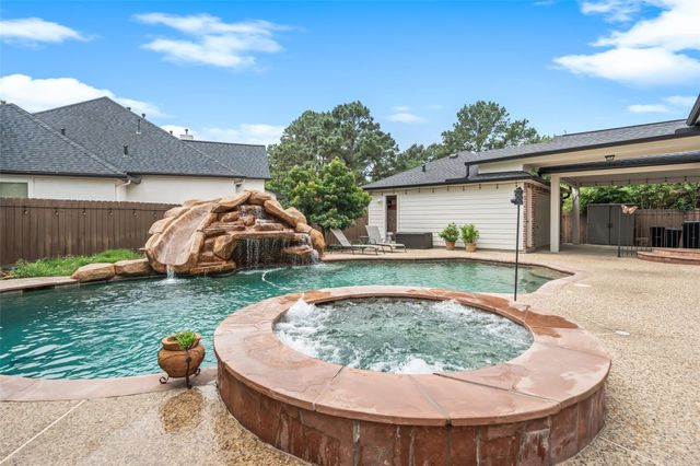 390 Wedgewood Drive, Montgomery, TX 77356