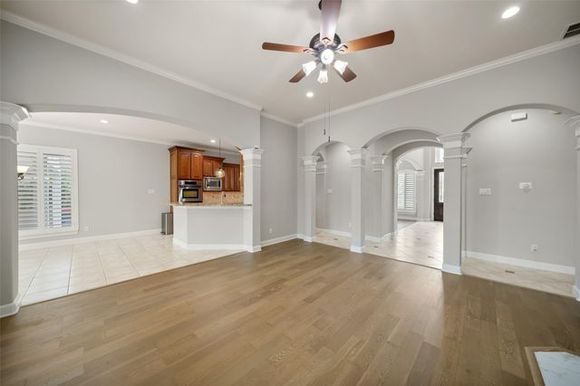 390 Wedgewood Drive, Montgomery, TX 77356