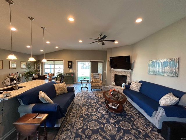 8146 Easthampton Boulevard, Fort Wayne, IN 46835