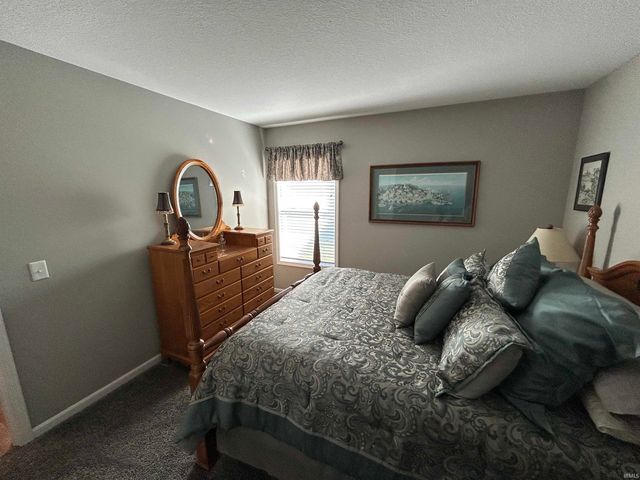 8146 Easthampton Boulevard, Fort Wayne, IN 46835