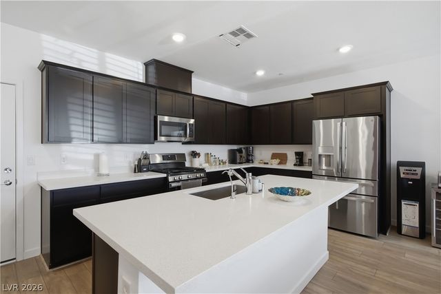 37 Newport Edge Place, Henderson, NV 89015