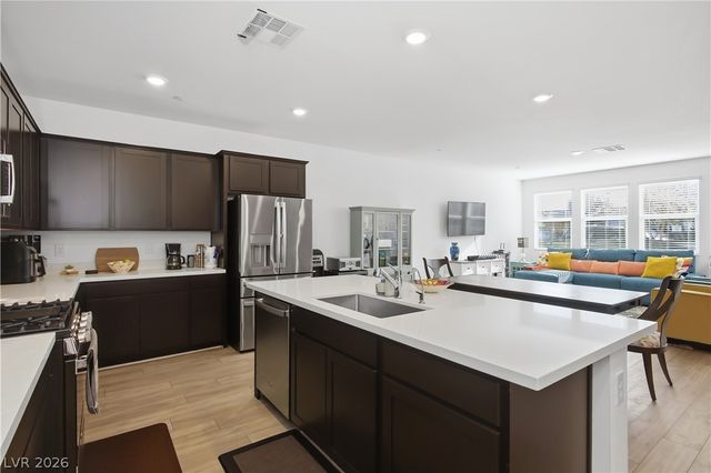 37 Newport Edge Place, Henderson, NV 89015