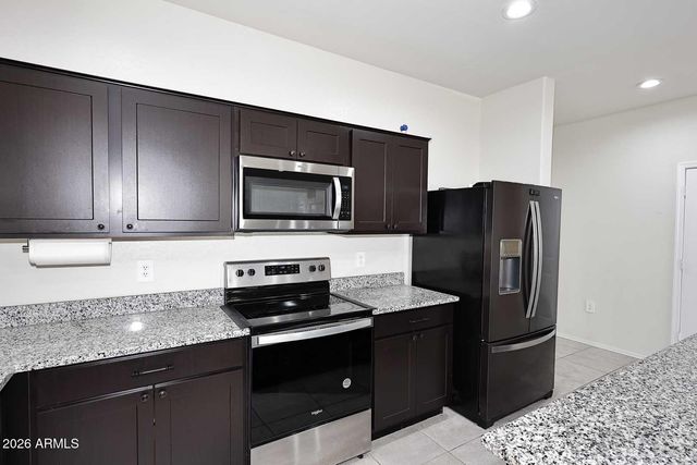 18556 W BUCKSKIN Trail, Wittmann, AZ 85361