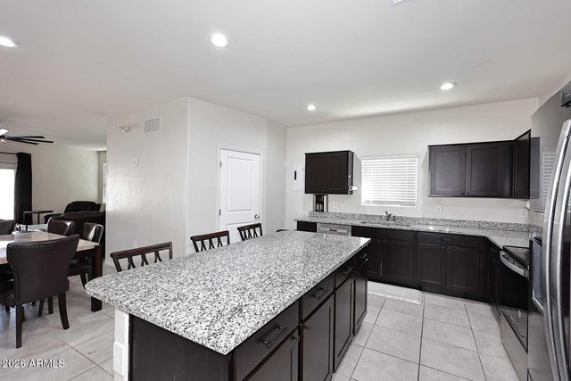 18556 W BUCKSKIN Trail, Wittmann, AZ 85361