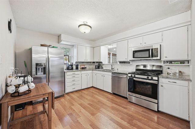 2900 Chippewa Trail, Lake Worth, TX 76135